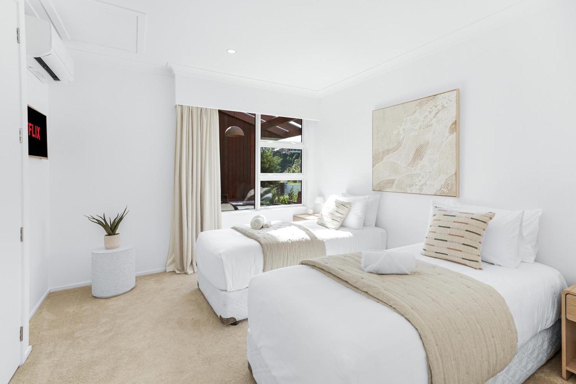 River View Retreat, Luxury & Central - By Kosh Bnb Hamilton Eksteriør bilde