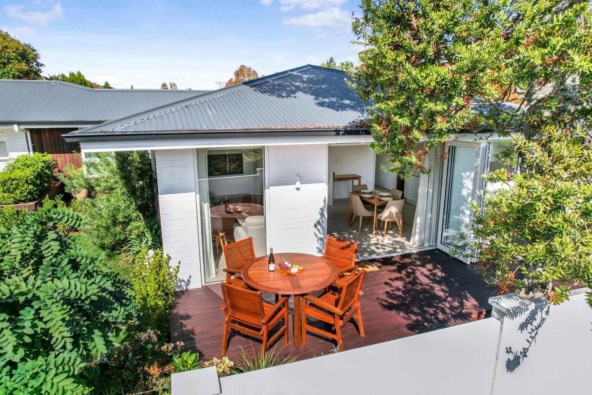 River View Retreat, Luxury & Central - By Kosh Bnb Hamilton Eksteriør bilde